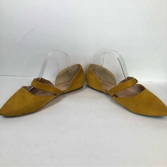 MODCLOTH Heartmoon Mustard Yellow Point Flats Mary Jane Size 11 - Picture 3 of 9